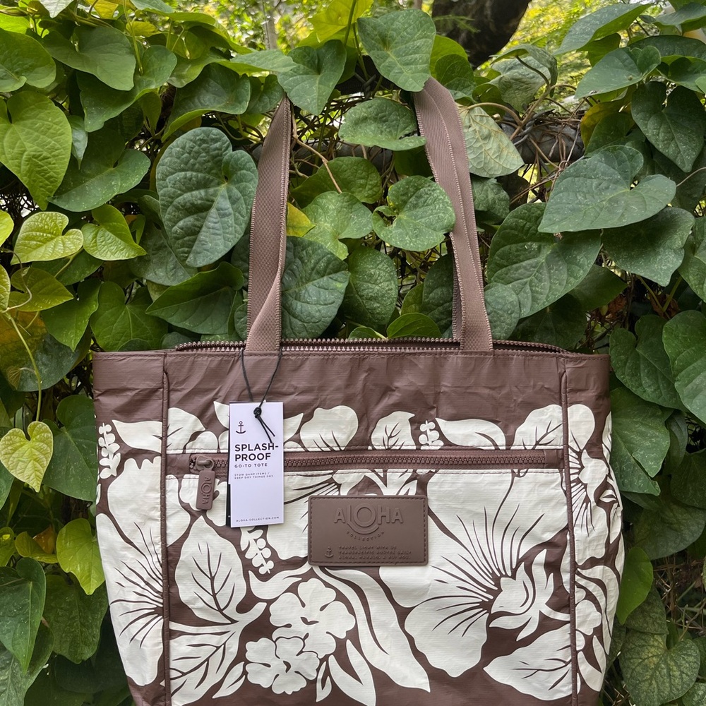 Aloha Collection go-to tote
